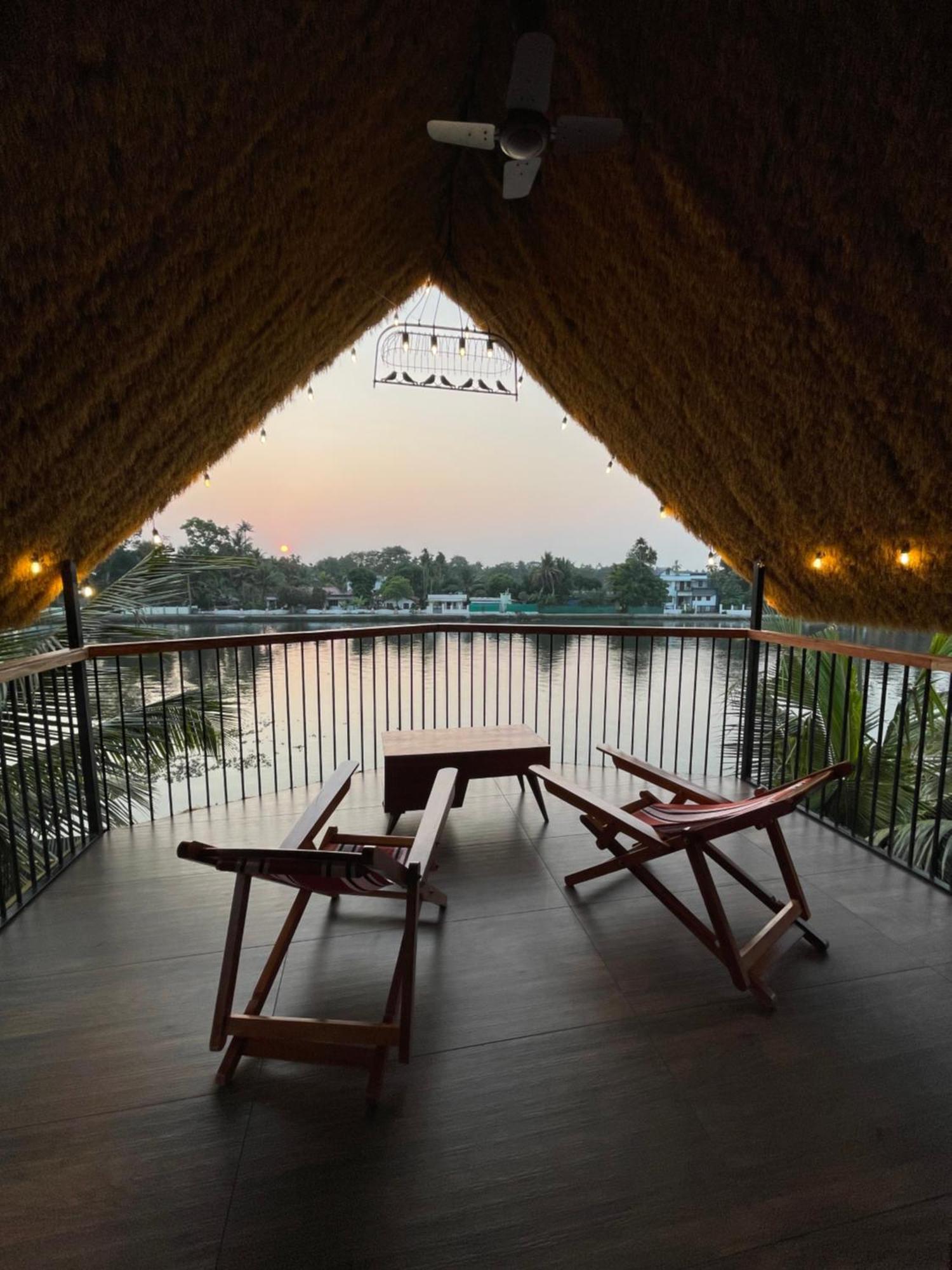Tulsi Kayal Retreat Apartment Champakulam Exterior photo