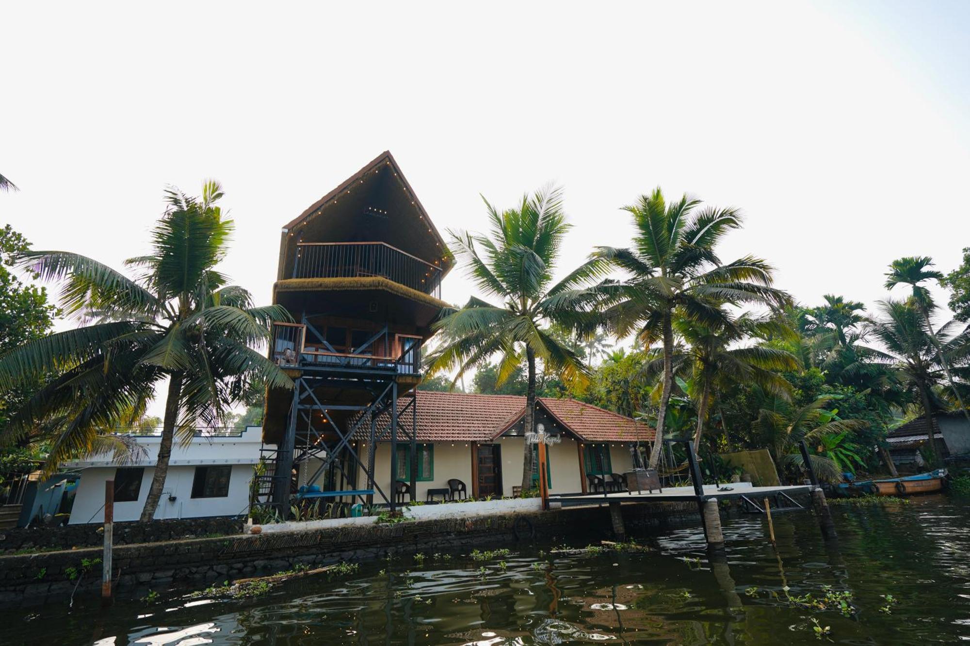 Tulsi Kayal Retreat Apartment Champakulam Exterior photo