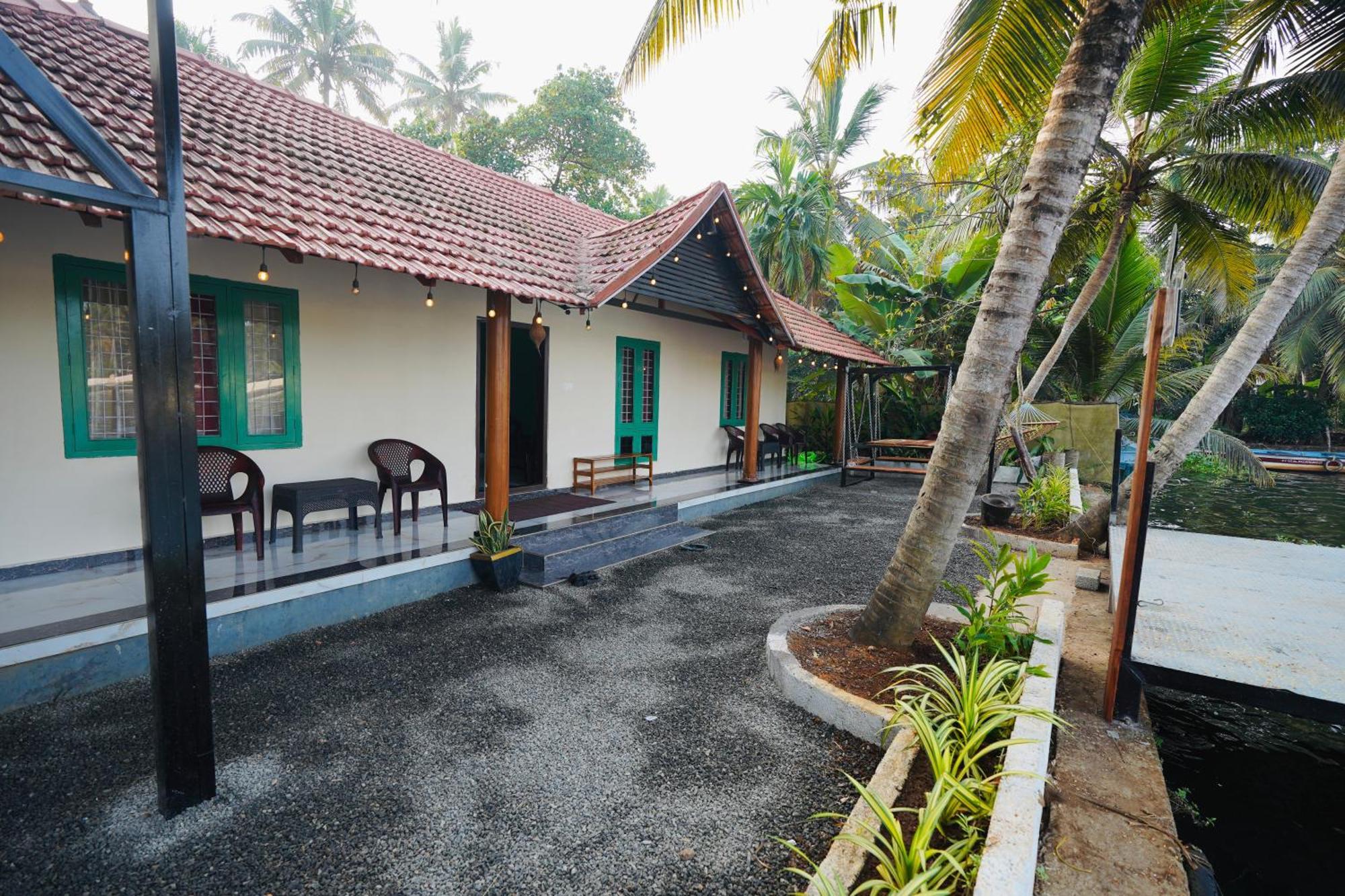 Tulsi Kayal Retreat Apartment Champakulam Exterior photo